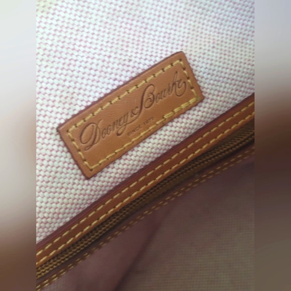 Pink Dooney and Bourke Purse - Picture 16 of 16